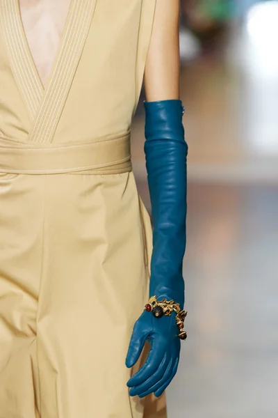 Look 7